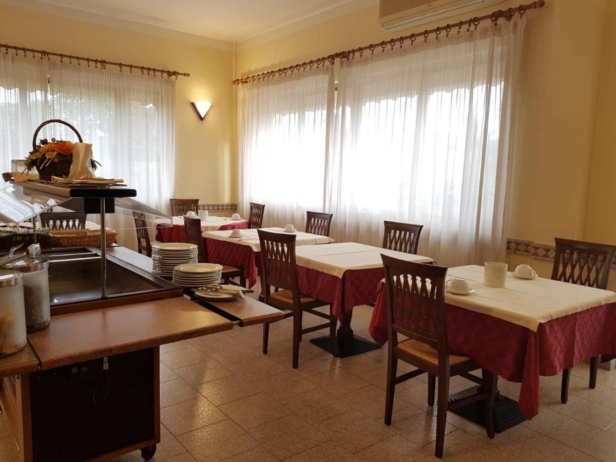 Hotel Patrizia مارينا دي ماسا المظهر الخارجي الصورة