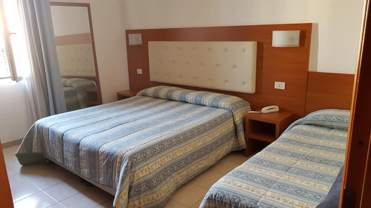 Hotel Patrizia مارينا دي ماسا المظهر الخارجي الصورة