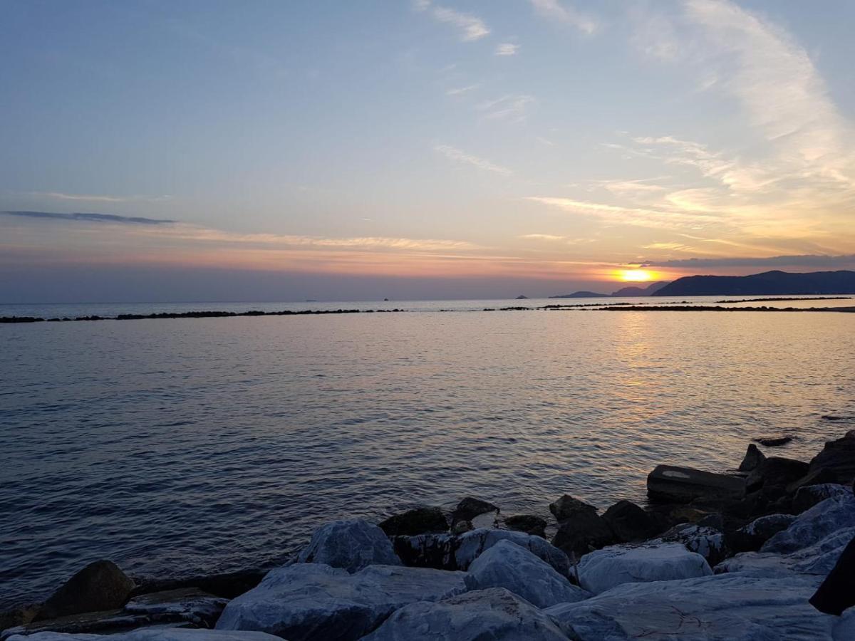 Hotel Patrizia مارينا دي ماسا المظهر الخارجي الصورة
